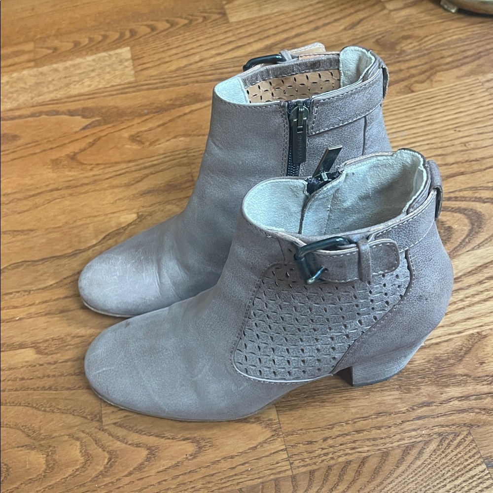 Aquatalia Light Brown Ankle Boots with Zipper